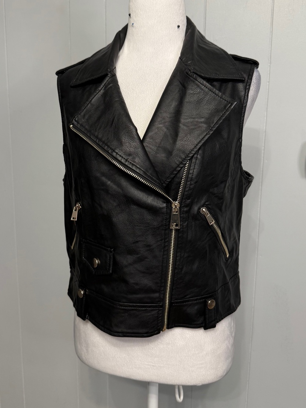Black Faux-Leather Moto Vest with Asymmetric Zip - Picture 8 of 8